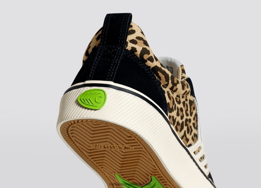 Cariuma D6DR8X350mujer leopardo/marfil