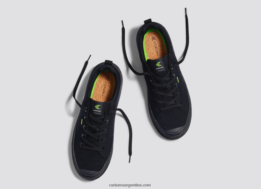 Cariuma D6DR8X397mujer todo punto negro