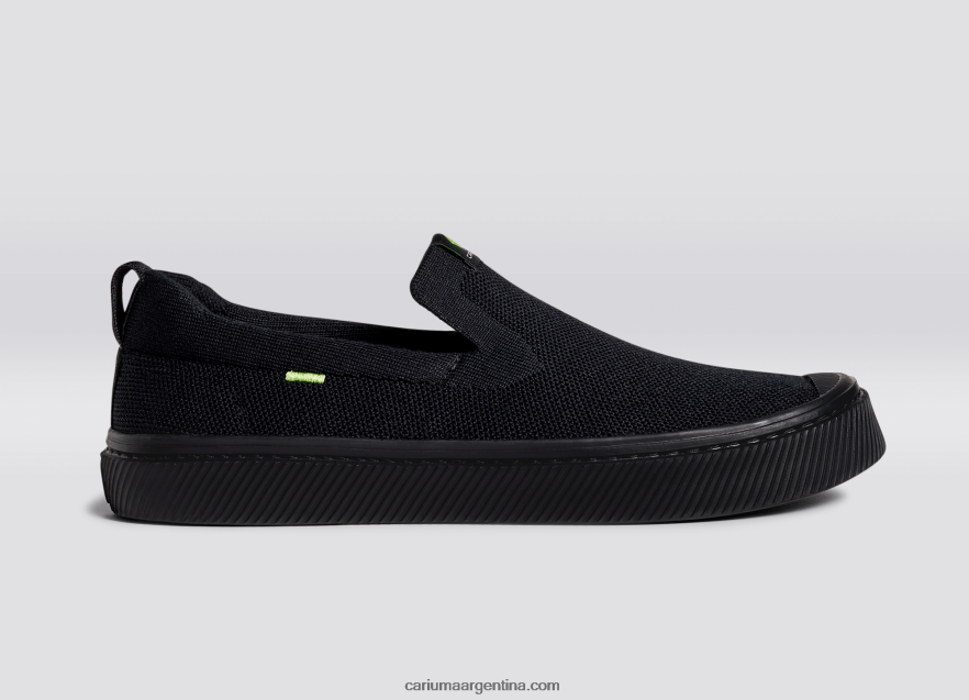Cariuma D6DR8X387mujer todo punto negro